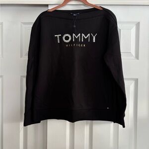 ❤️SALE PRICE❤️NWOT Tommy Hilfiger Black ladiez Sweatshirt